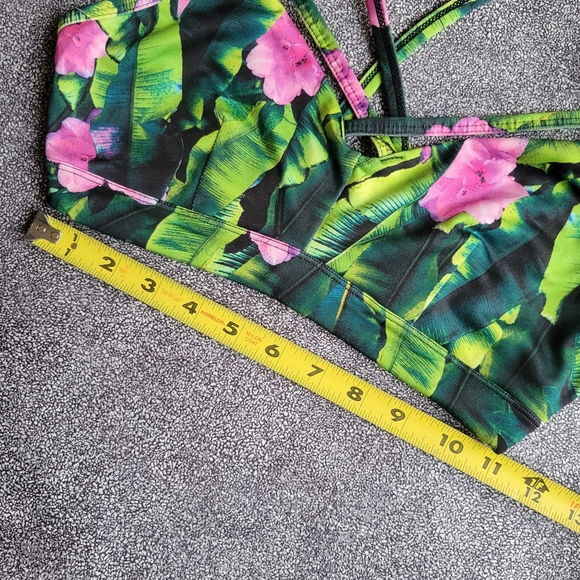 Betsey Johnson jungle print strappy sports bra - Picture 9 of 11
